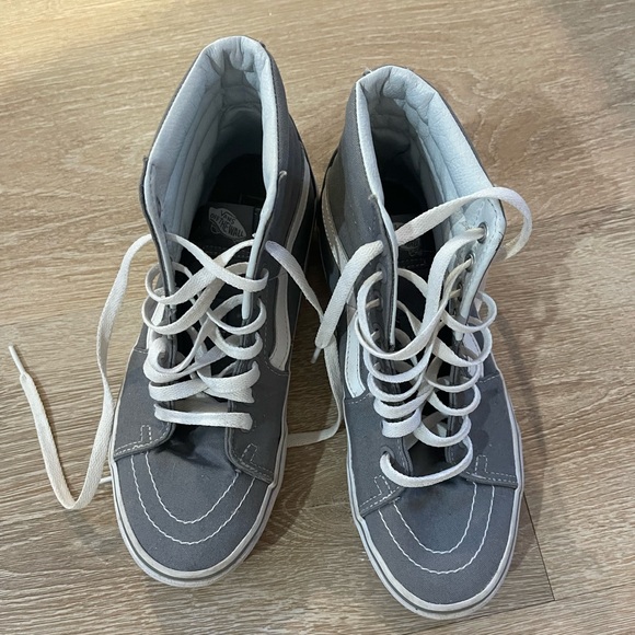 Vans - Picture 1 of 3